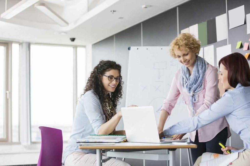 Why Sales People Need CRM